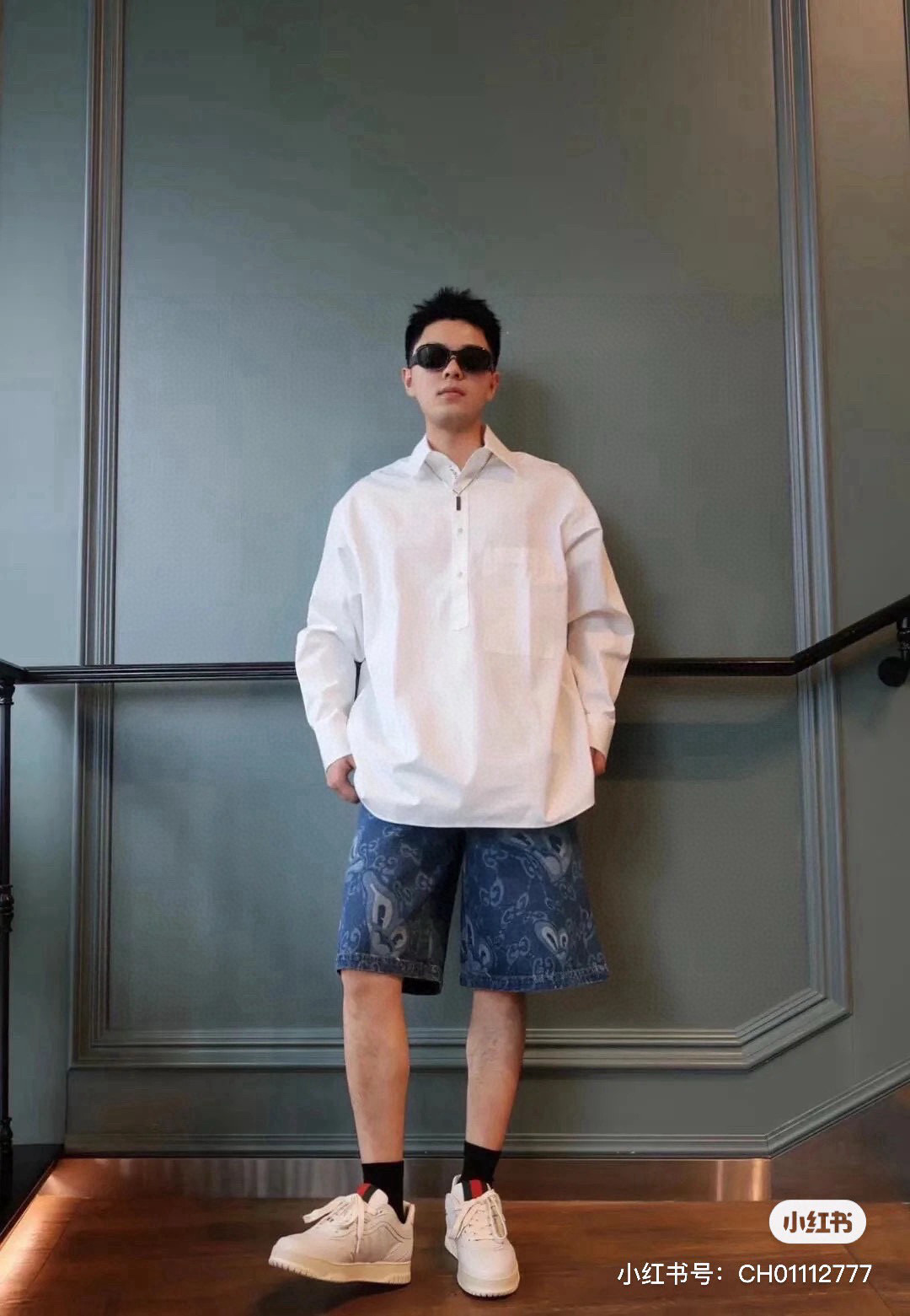 💰105
Gucci/24SS夏新款 液体爱心鬼脸激光印花休闲宽松阔腿短裤
面料：水洗牛仔
颜色： 牛仔蓝
尺码M-L-XL
      腰围    臀围      裤长 
M    70      110          46
L     71       114          47
XL   72       118         48
手工测量存在1-3公分误差！