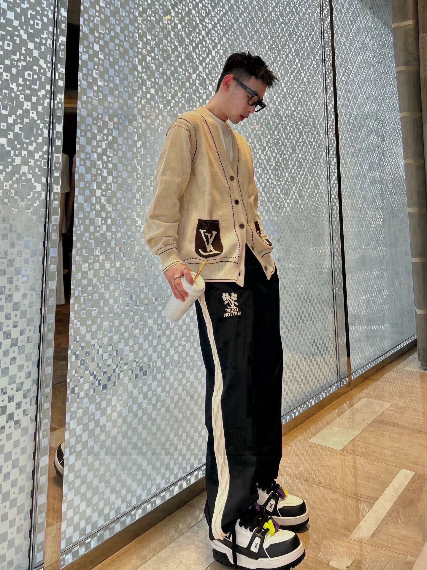 Louis Vuitton Pants 05362