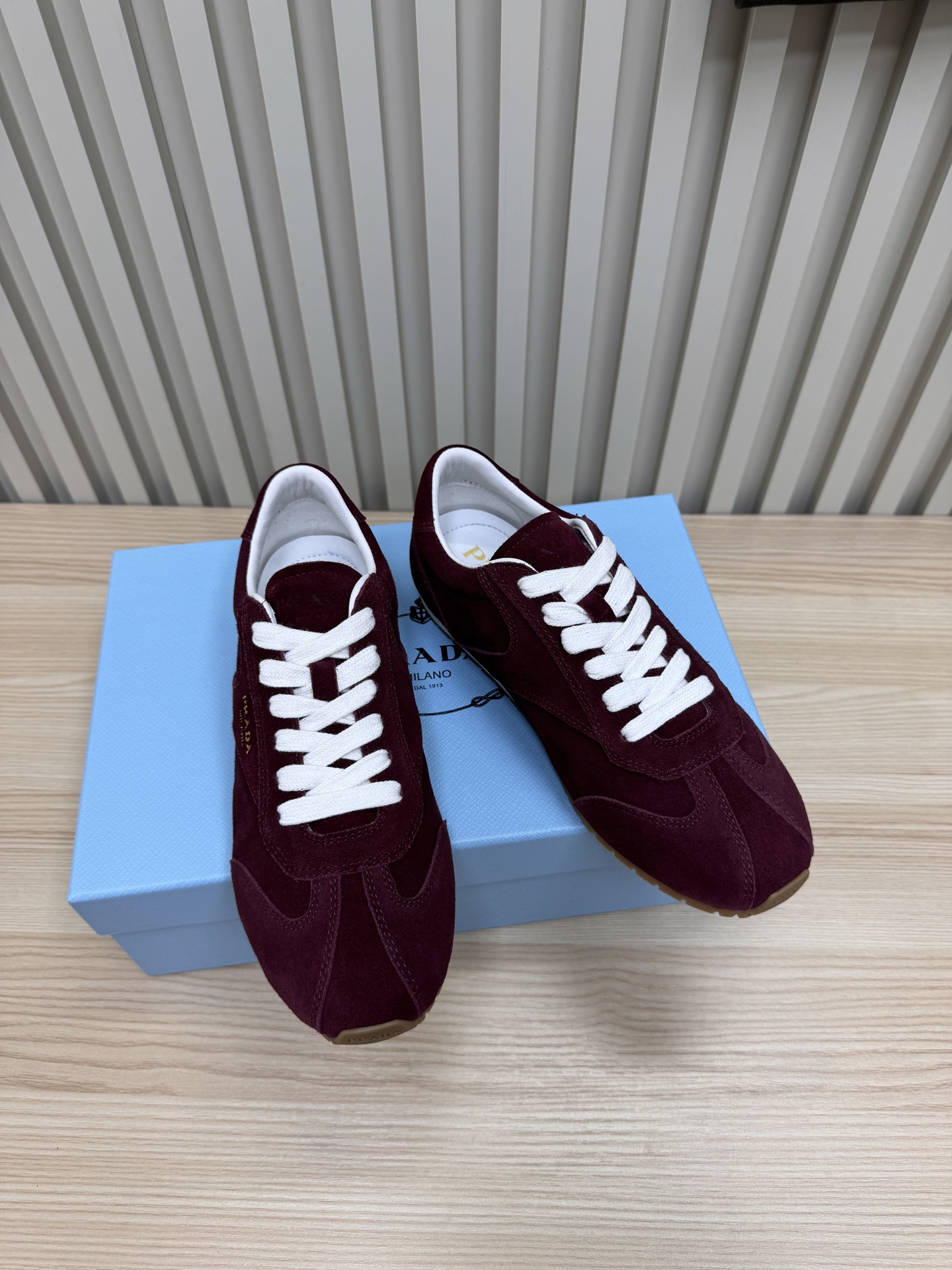 NO:466777,Prada new German training shoes!  Fabric ox back velvet inner sheepskin outsole rubber sole size 35~40 (41 customization), casual shoes/sports shoes, prada, prada, sneakers, sheepskin19860909Prada 普拉达新款德训鞋！ 面料牛反绒 内里羊皮 大底橡胶底 码数35～40（41定制）,休闲鞋/运动鞋,prada,prada,sneakers,sheepskin,Women's Shoes