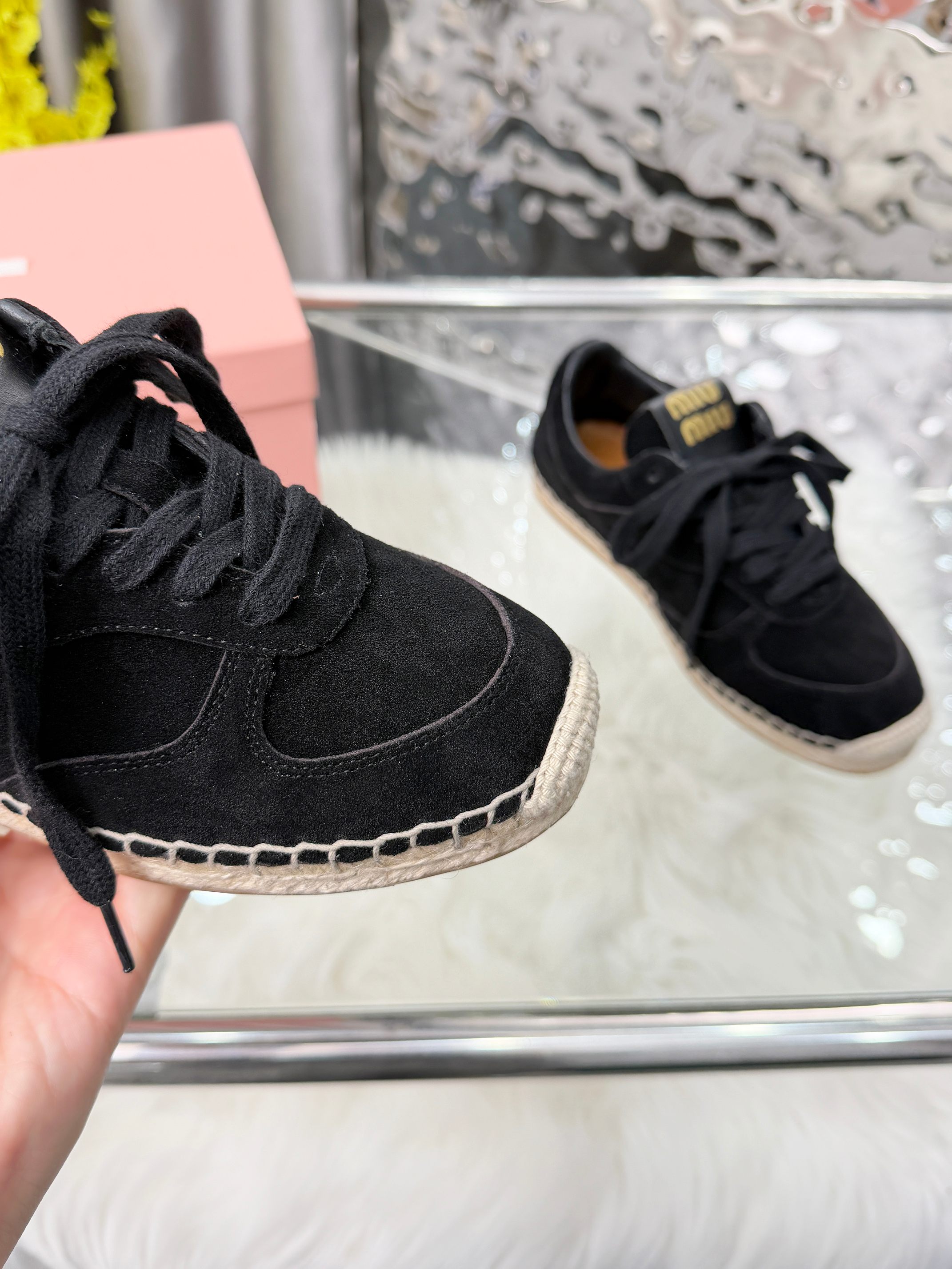 _dd79sEEJUTudCyBdMMT4vW5SPyi94usoG7AE2lQ