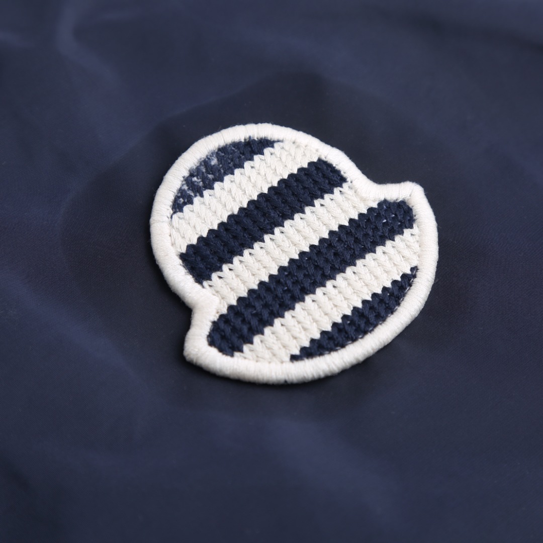 Moncler Monc 蒙口连帽防晒夹克