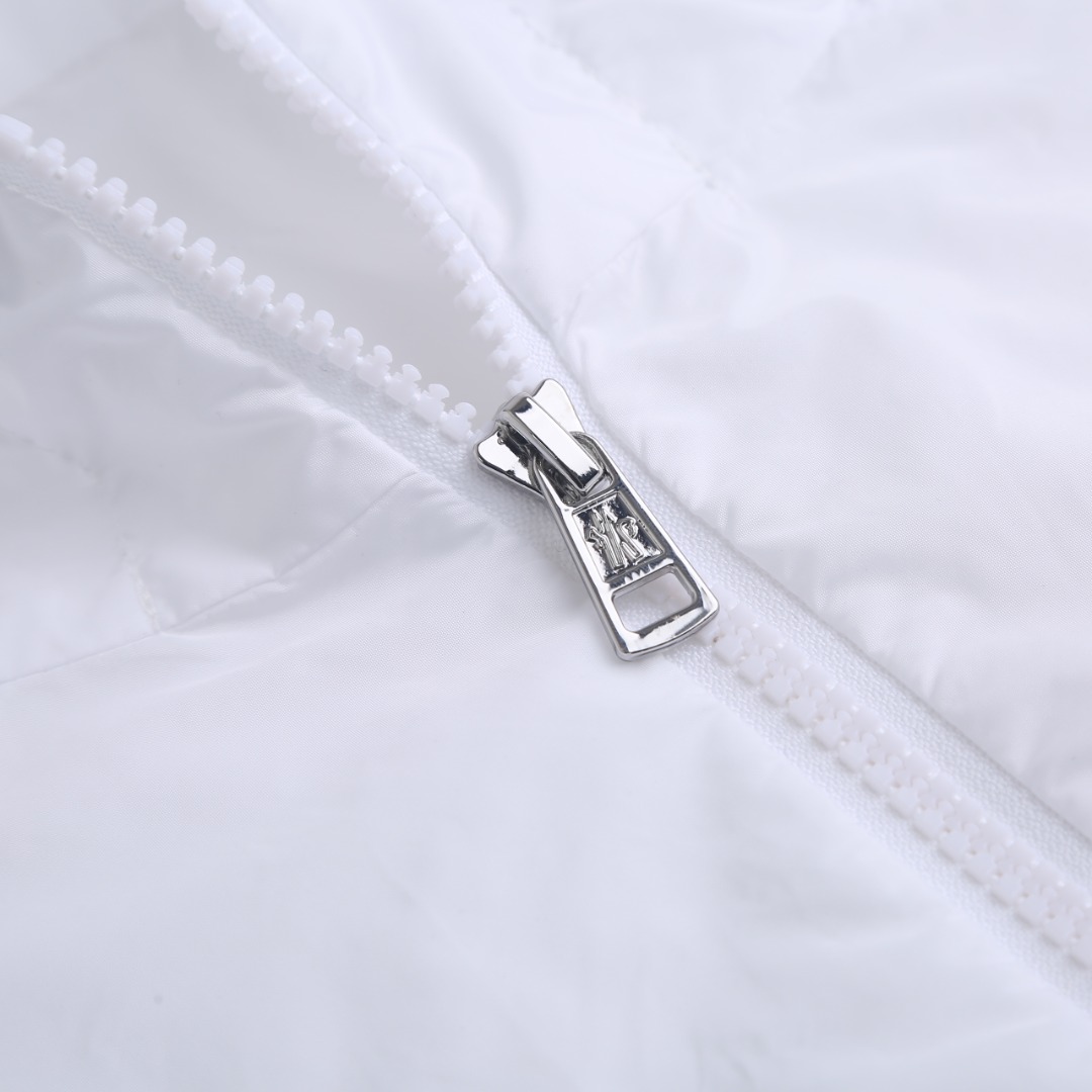 Moncler Monc 蒙口连帽防晒夹克