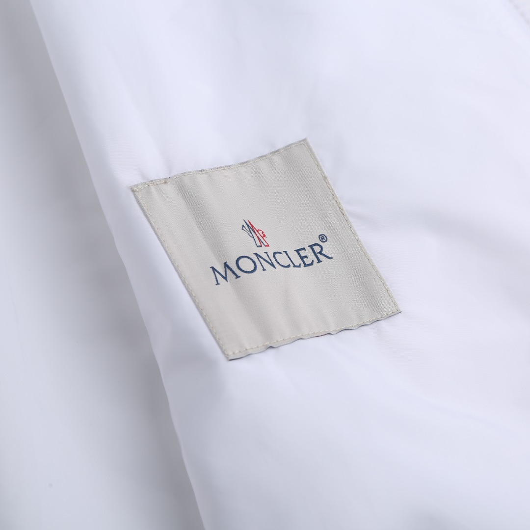 Moncler Monc 蒙口连帽防晒夹克