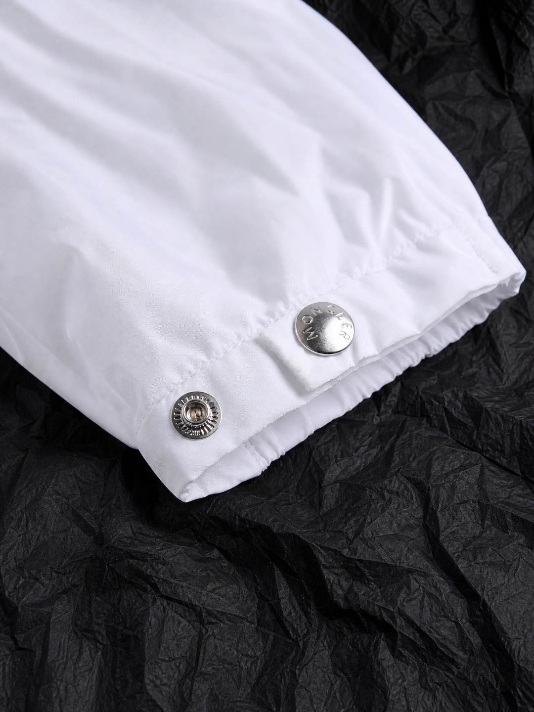 Moncler Monc 蒙口连帽防晒夹克