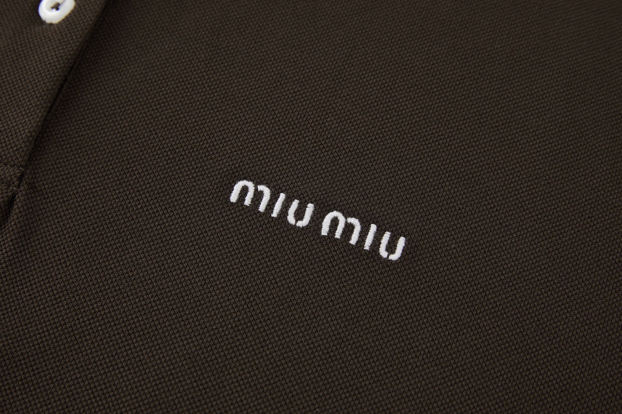 Miu Miu Miu 双层螺纹领刺绣POLO衫