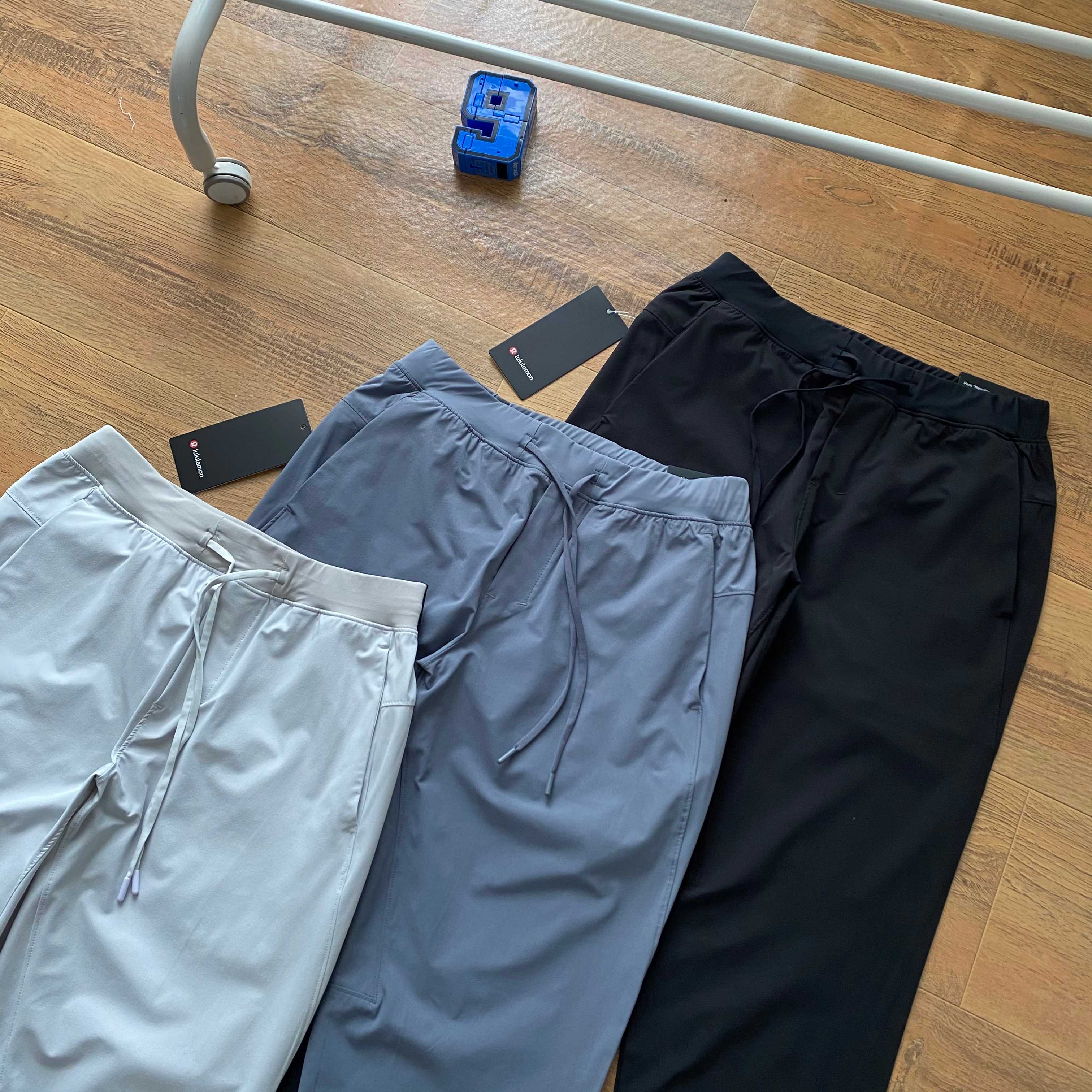 Alternative view of Pants 07122
