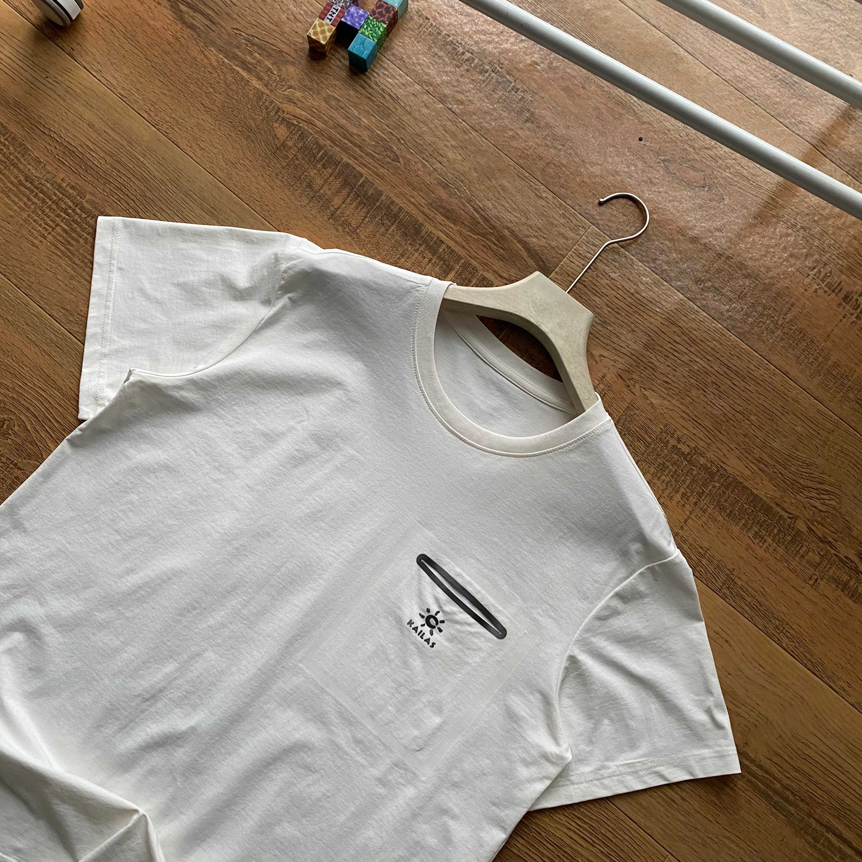 Alternative view of T-Shirt 07118