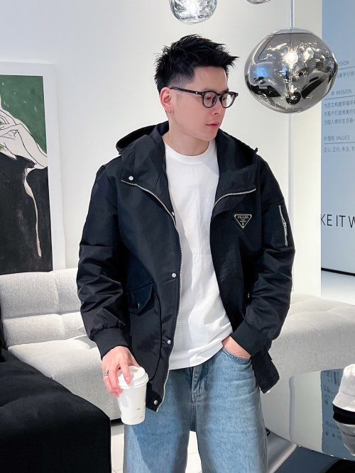 Prada 2025SS Spring New Men's Jacket: High-End, Breathable & Comfortable 1 Prada 2025SS Spring New Men's Jacket: High-End, Breathable & Comfortable