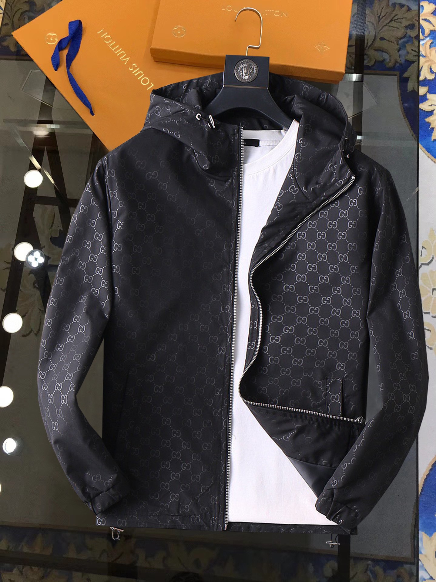 P290 Gucci Mismo modelo que la web oficial, con las tres etiquetas completas, lanzamiento anticipado. Chaqueta de hombr…