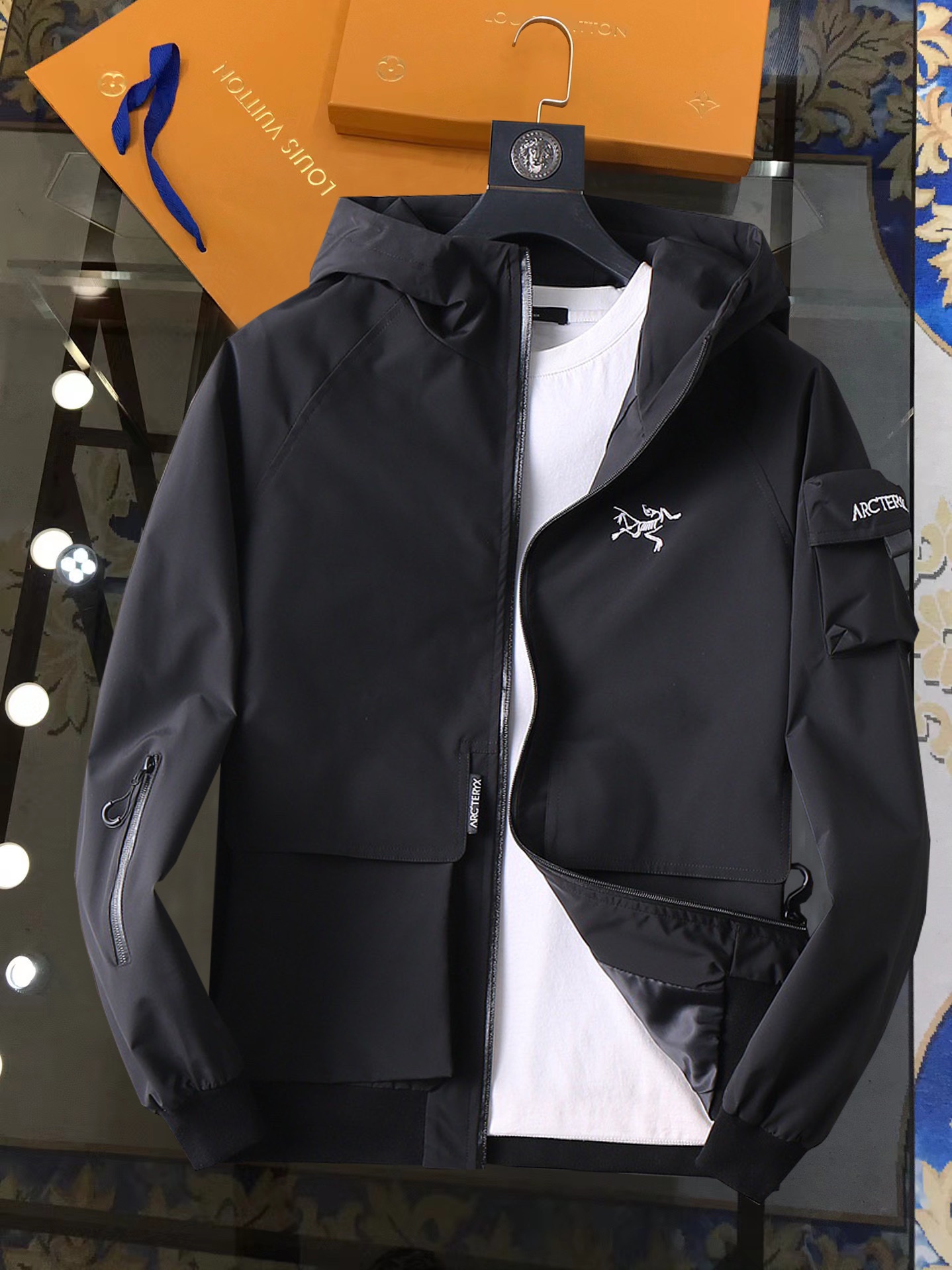 P330 Arc'teryx, el mismo modelo que el sitio web oficial, completo con tres estándares, ¡a la venta por adelantado! Nue…