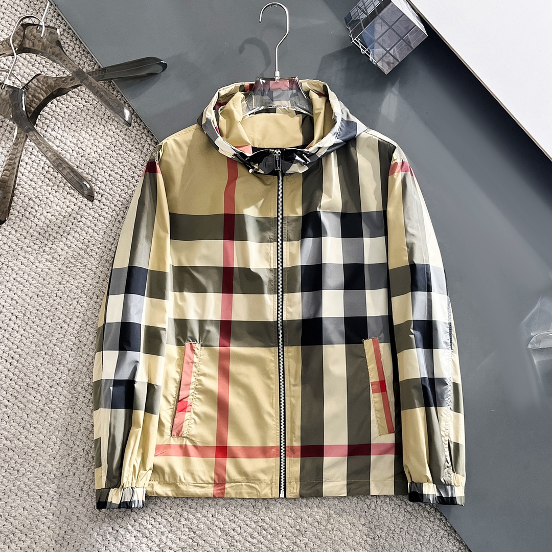 NO:119597,Burberry's official website has the same style, complete three standards, and is available in advance. The new spring men's jacket in ss, the original single three standards is complete and high-end version. Customized fabrics for counters, breathable and comfortable, impeccable details, brand elements design concept, reflecting high quality. The feel is delicate and soft, presenting casual cut, and the upper body style is superb. Number of sizes M~3XL,,,burberry, jackets & coats, jackets & coats, alexander wang19860909巴宝莉 官网同款,三标齐全,提前发售 ss春季新款男士夹克外套, 原单三标齐全高端版本 专柜定制面料 透气舒适度高,细节无可挑剔,品牌元素设计理念,体现高品质.手感细腻柔软 呈现休闲裁剪,上身版型超赞 码数M～3XL,,,burberry,jackets & coats,jackets & coats,alexander wang,Men's clothing