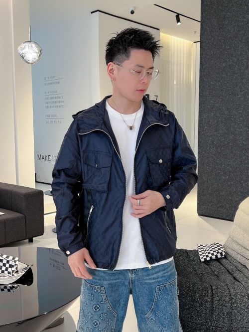 Gucci 2025SS New Men's Jacket,High-end Custom Fabric, Comfortable and Breathable 1 Gucci 2025SS New Men's Jacket,High-end Custom Fabric, Comfortable and Breathable