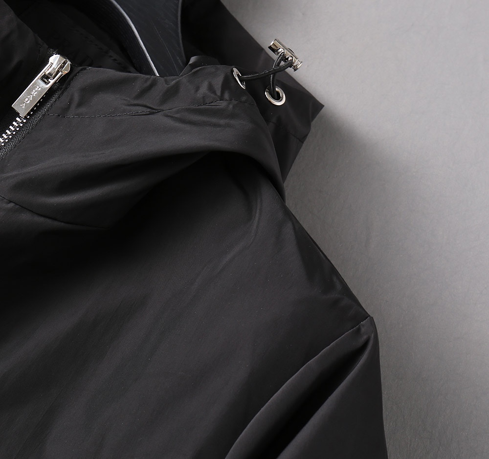 普拉达官网同款三标齐全提前发售2024ss开春新款男士夹克外套原单三标齐全高端版本专柜定制面料透气舒适度