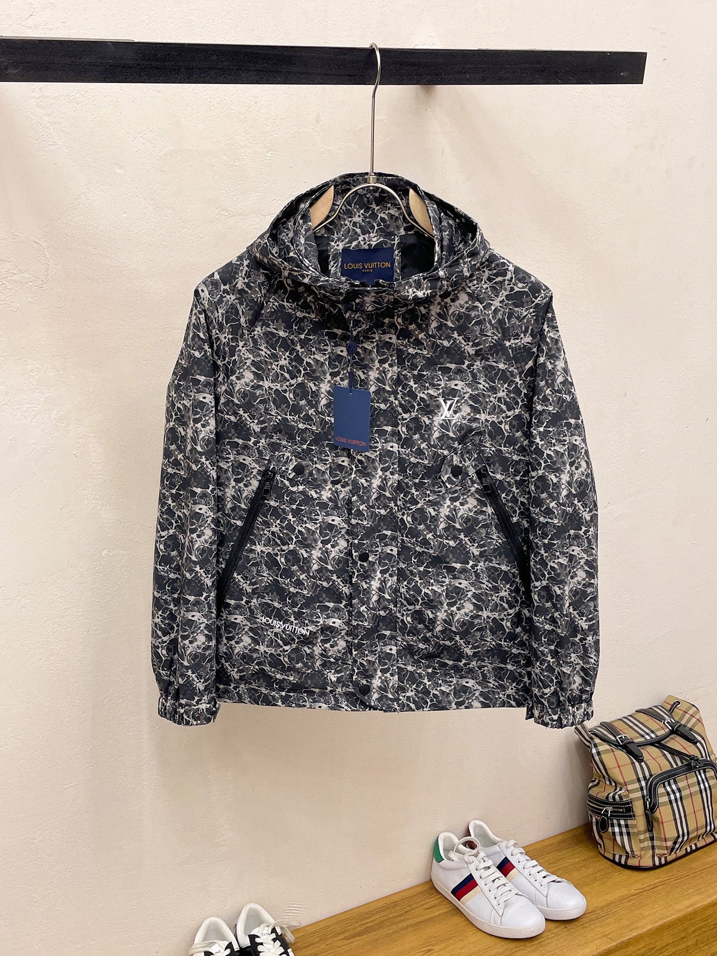 Louis Vuitton 2025SS Men's Printed Lightweight Hooded Jacket