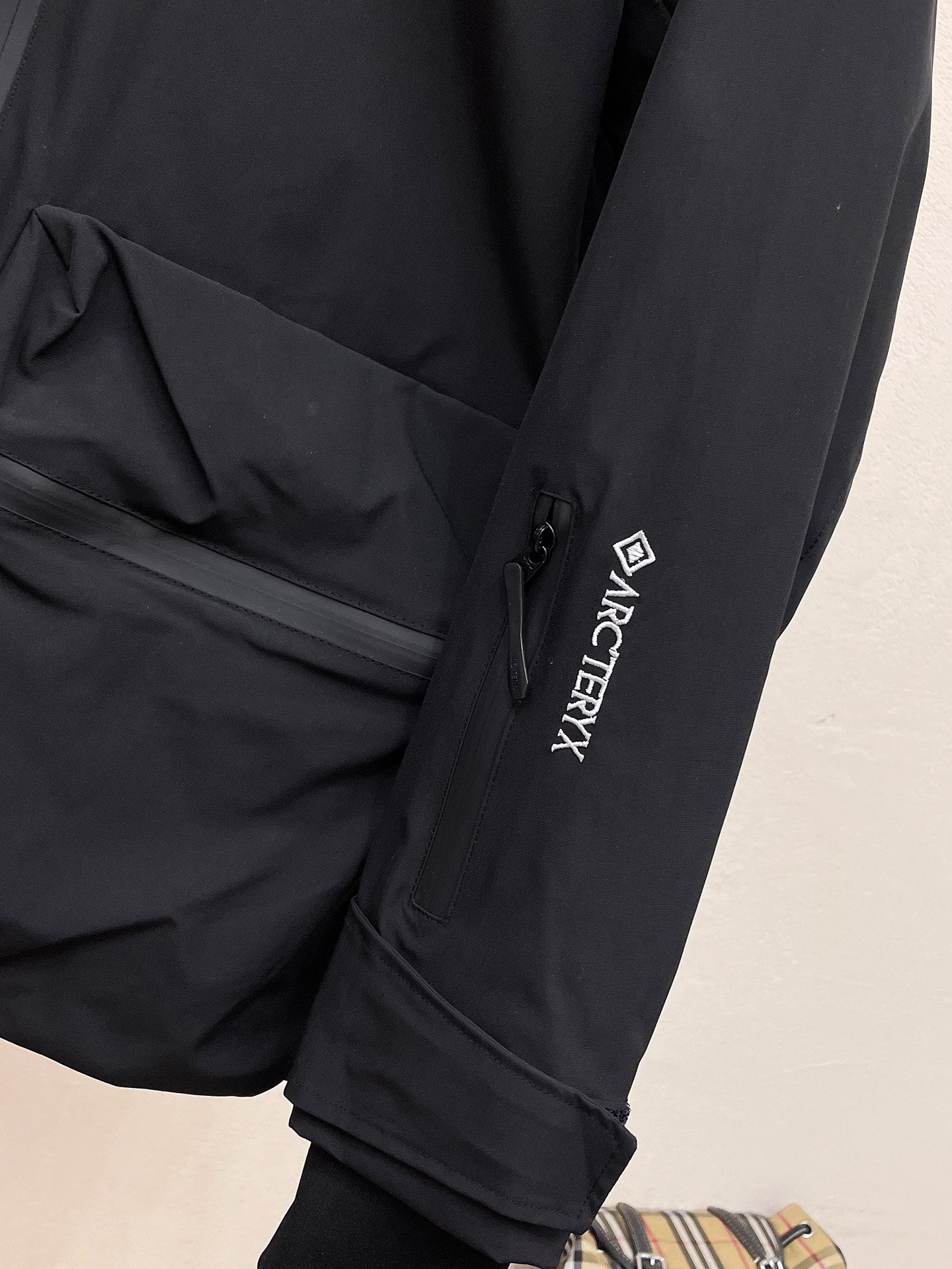 Arc'teryx 2025SS Men's Jacket - Breathable, Comfortable, and High-Quality 8 i1713517096 2118 8