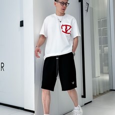 普拉达 三标齐全 2026夏季新款男士休闲短裤,高级定制面料透气面料 透气弹力舒适度极高,细节无可挑剔,顶级辅料 普拉达 三标齐全 2026夏季新款男士休闲短裤,高级定制面料透气面料 透气弹力舒适度极高,细节无可挑剔,顶级辅料