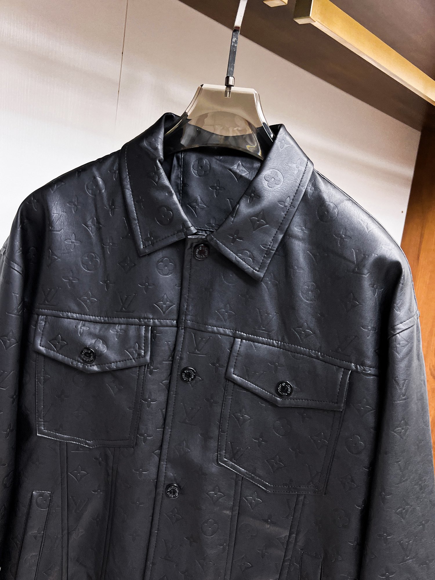 Louis Vuitton 2025SS Men's Black Leather Jacket - Premium Quality 4 i1725510427 8215 4