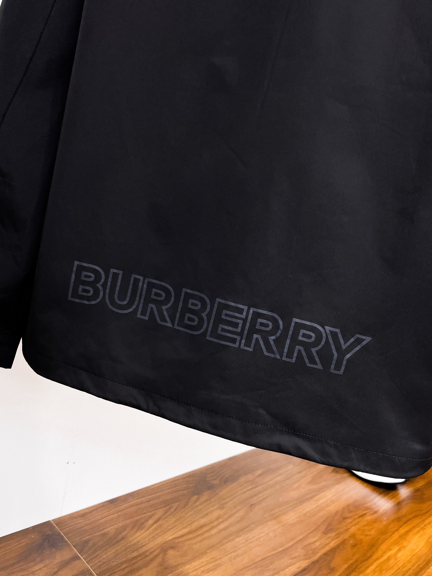 Burberry Men's 2025 Spring Lightweight Jacket - Premium Quality & Comfort 12 i1725510946 5153 1