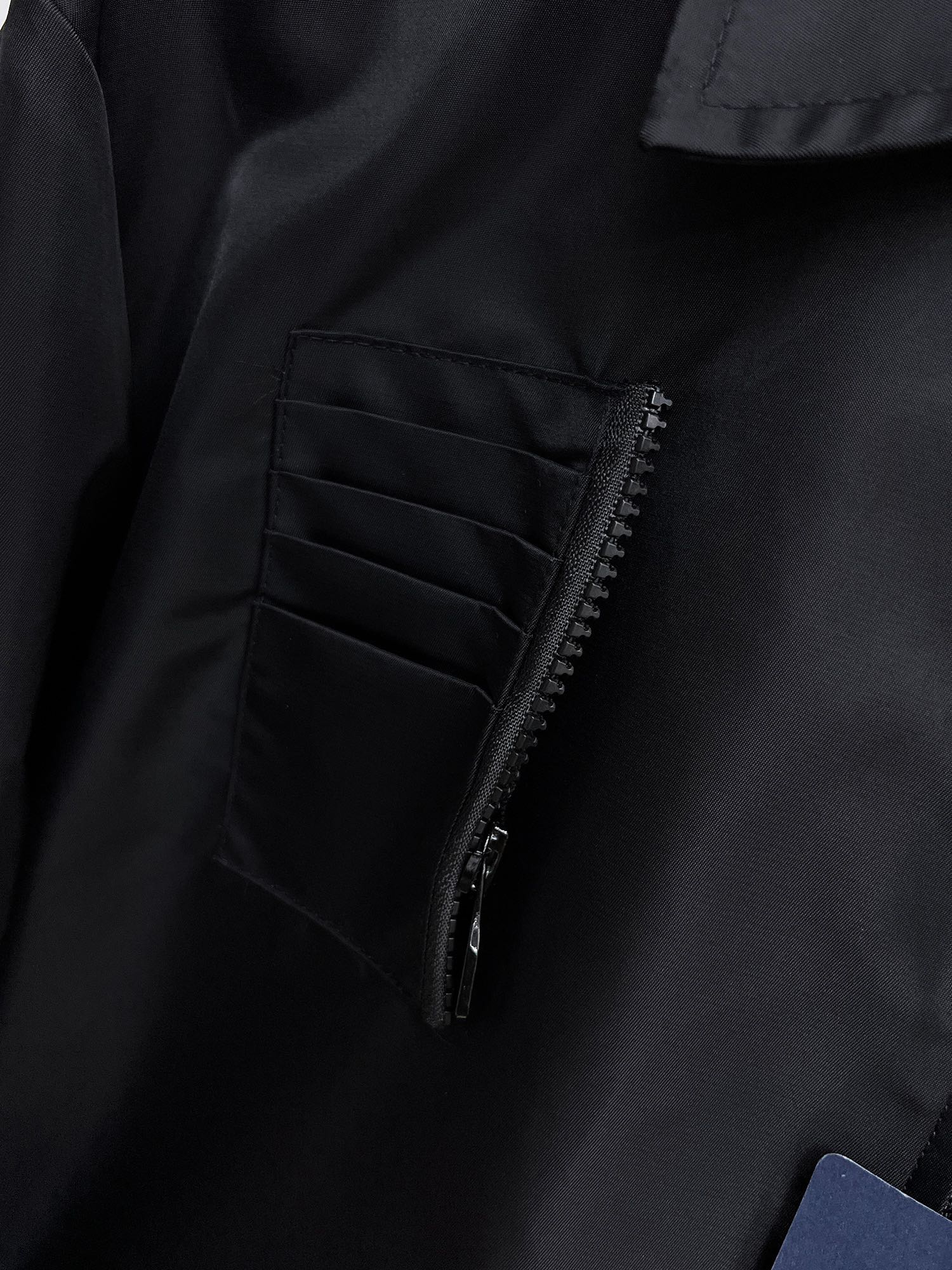 Louis Vuitton 2025SS Men's Black Windbreaker Jacket - High-End Replica 8 i1725511027 2815 0
