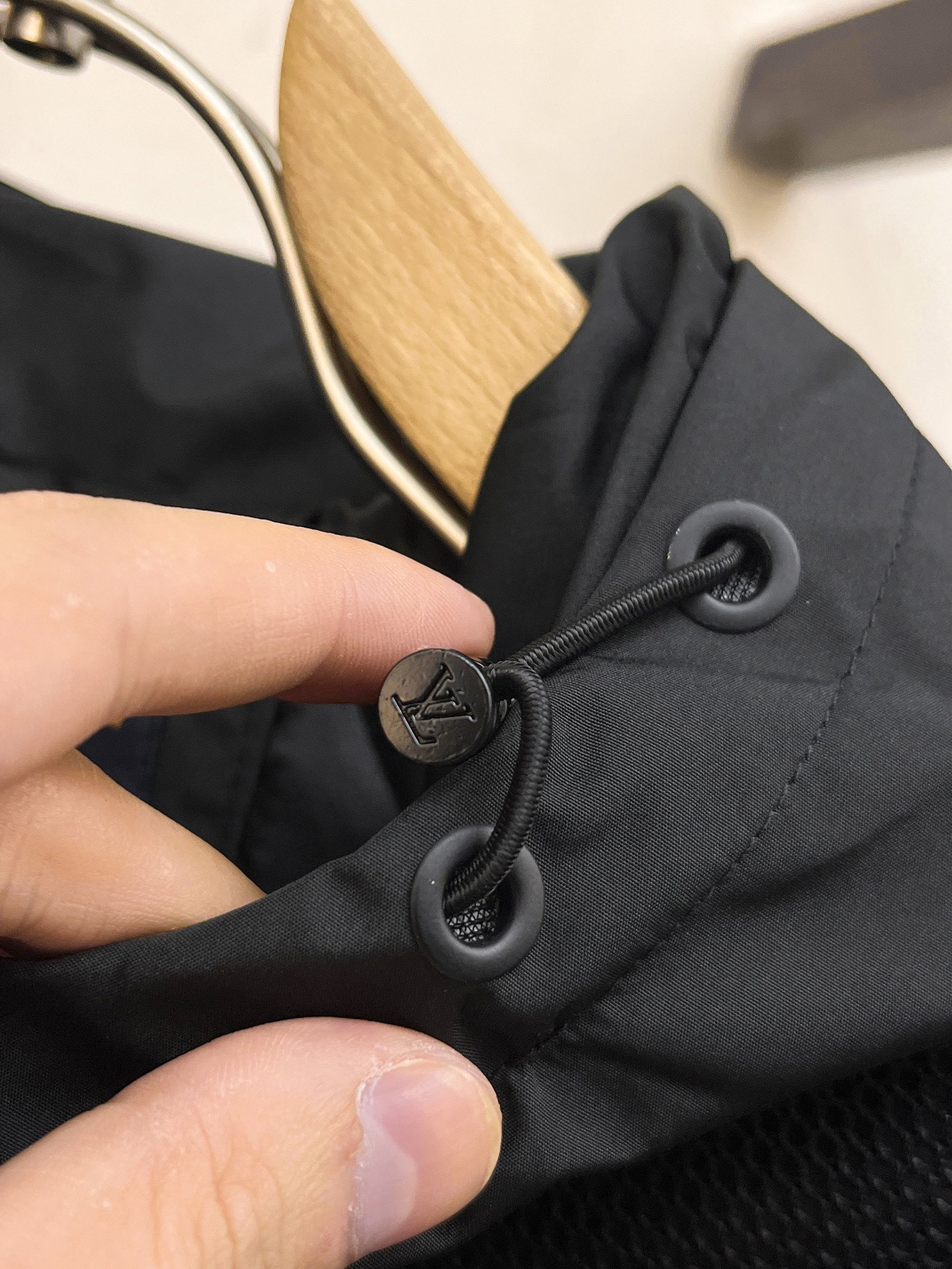 Louis Vuitton 2025SS Men's Reversible Jacket - High-End Quality, Comfortable Fit 8 i1725523978 1720 10