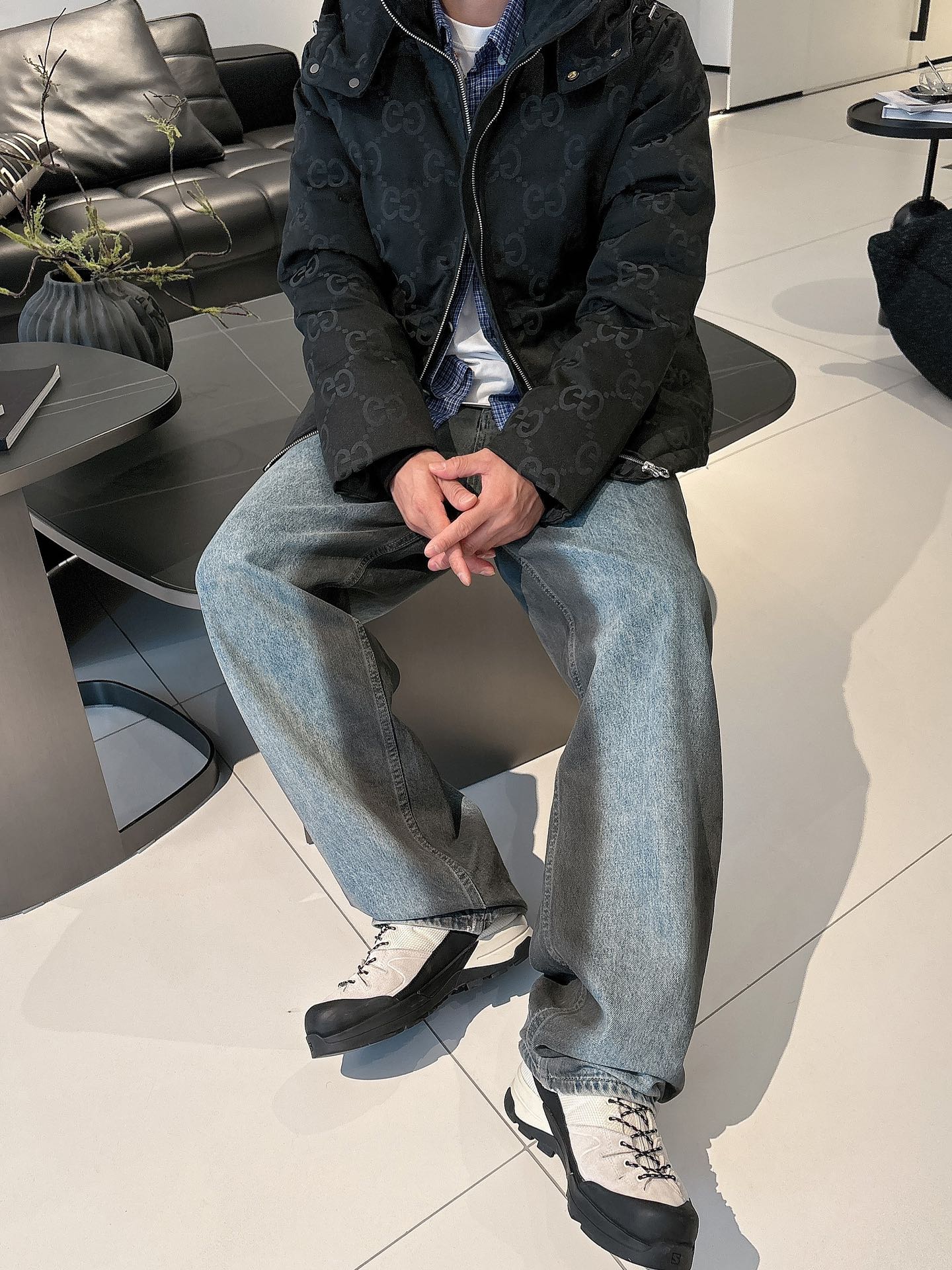 古奇 官网款2025秋冬新款羽绒服。这款号称羽绒服届最高端的，全部90绒的三标齐全带着经典的Logo组合