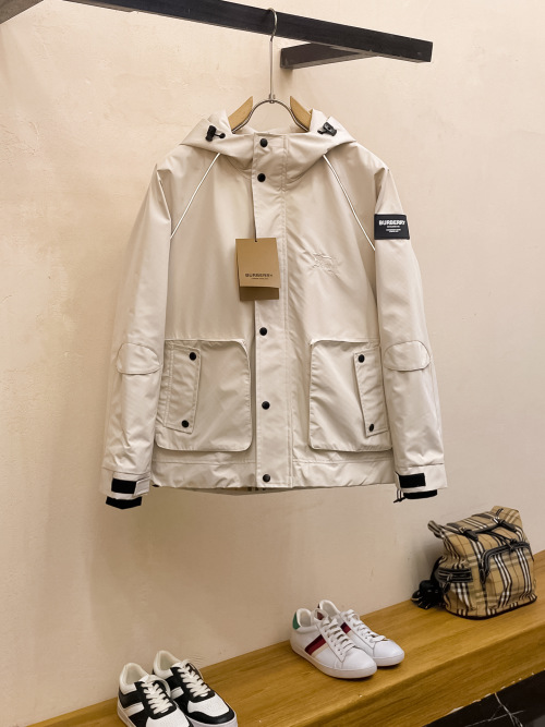 Chaqueta Burberry para hombre, colección primavera 2025. Estilo y confort. 1 Chaqueta Burberry para hombre, colección primavera 2025. Estilo y confort.