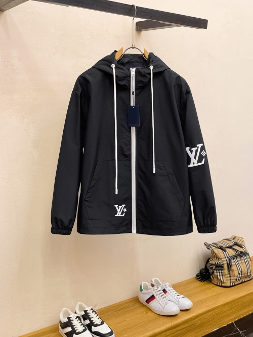 Louis Vuitton 2025SS Black Windbreaker Jacket with Signature Logo 1 Louis Vuitton 2025SS Black Windbreaker Jacket with Signature Logo