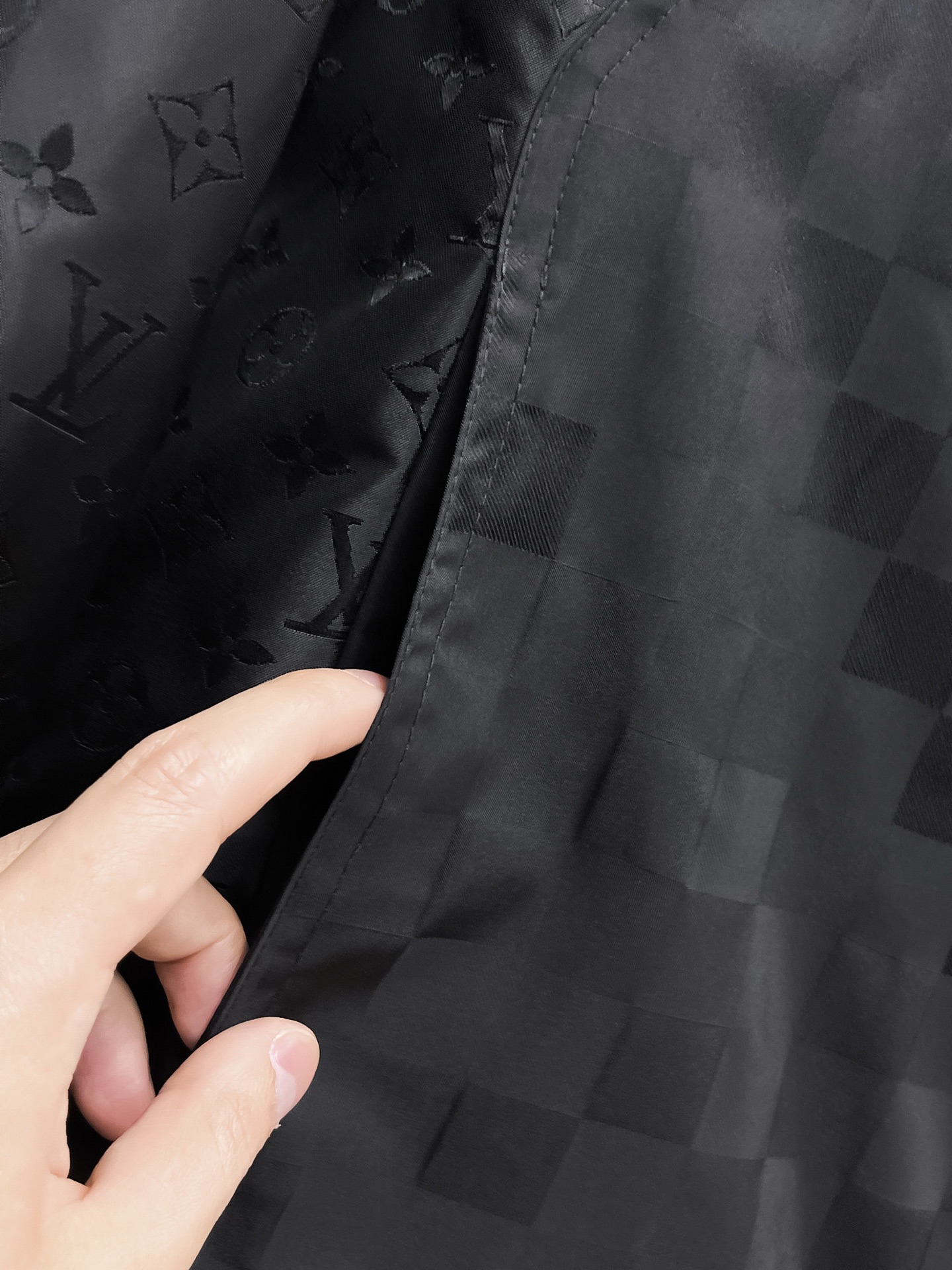 Louis Vuitton 2025SS Men's Monogram Jacket - High-End Quality & Comfort 10 i1740905146168 7119 0 8