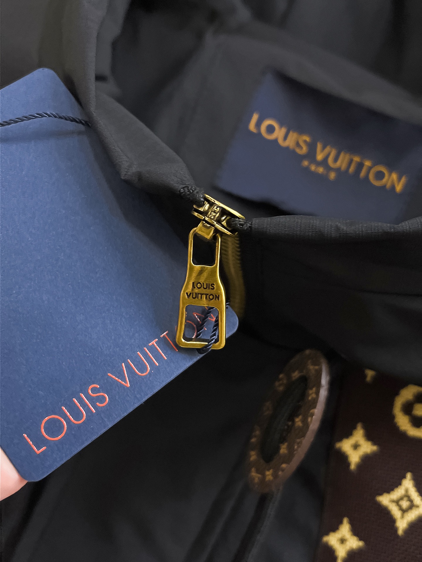 Louis Vuitton 2025SS Men's Black Jacket with Signature Monogram Detailing 6 i1740918036611 7262 0 4