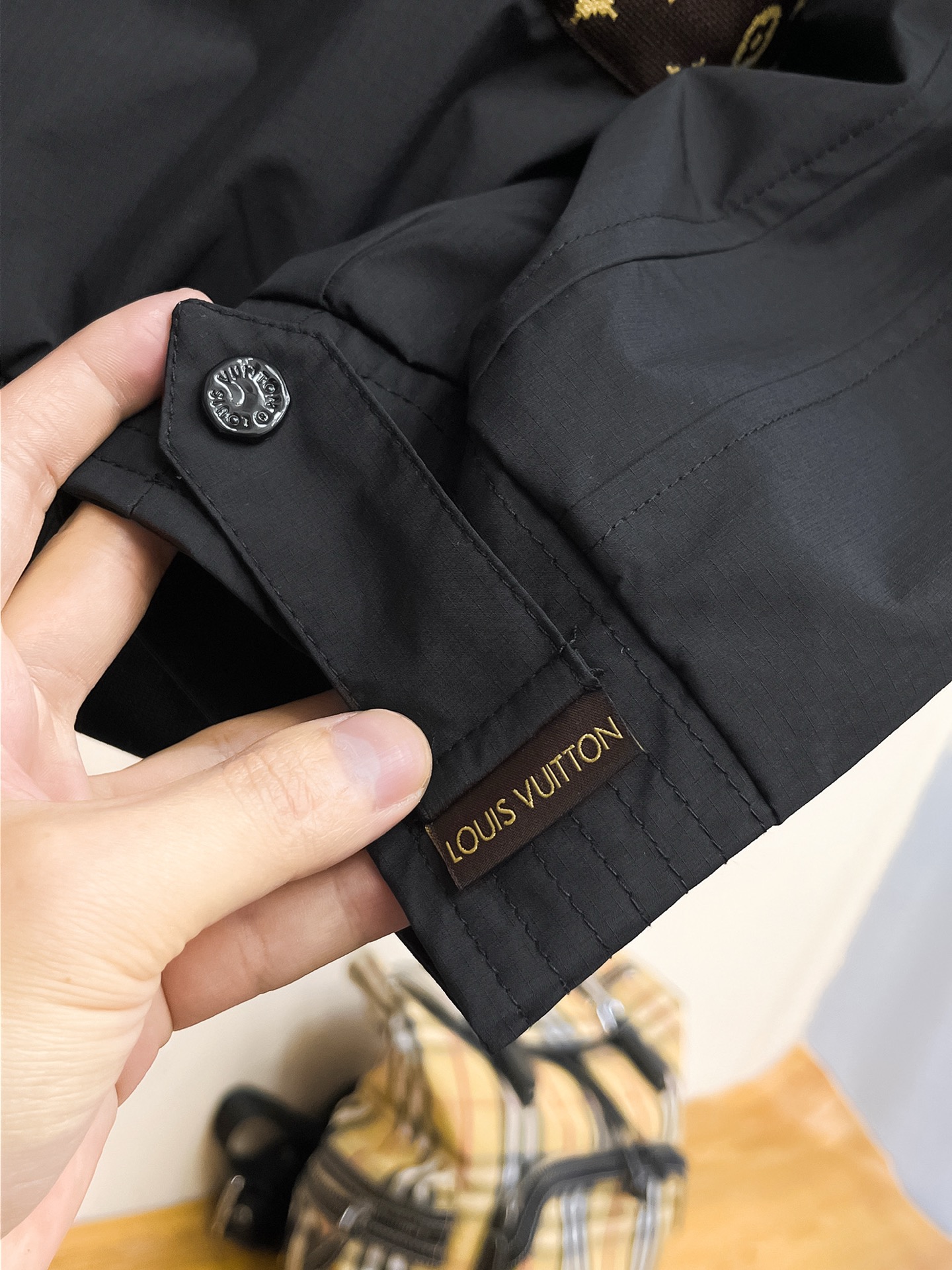 Louis Vuitton 2025SS Men's Black Jacket with Signature Monogram Detailing 13 i1740918036623 7902 0 11