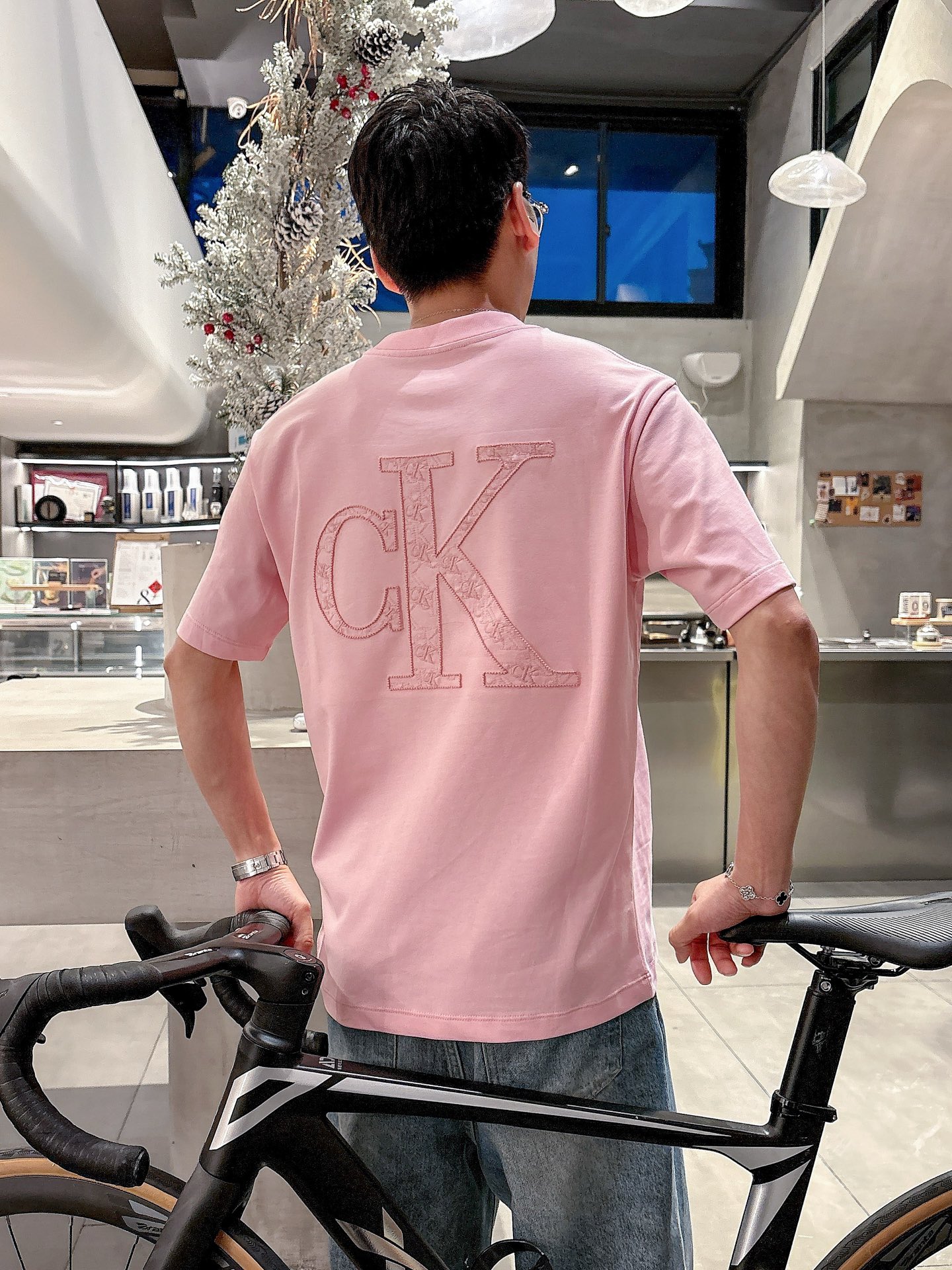 “High-Grade Summer T-Shirts with Original Design and Technology Fabric” - 图片 6