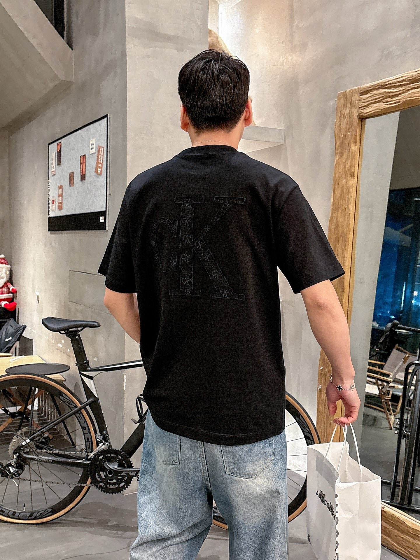 High-Grade Summer T-Shirts with Original Technology Fabric and Custom Hardware - 图片 2
