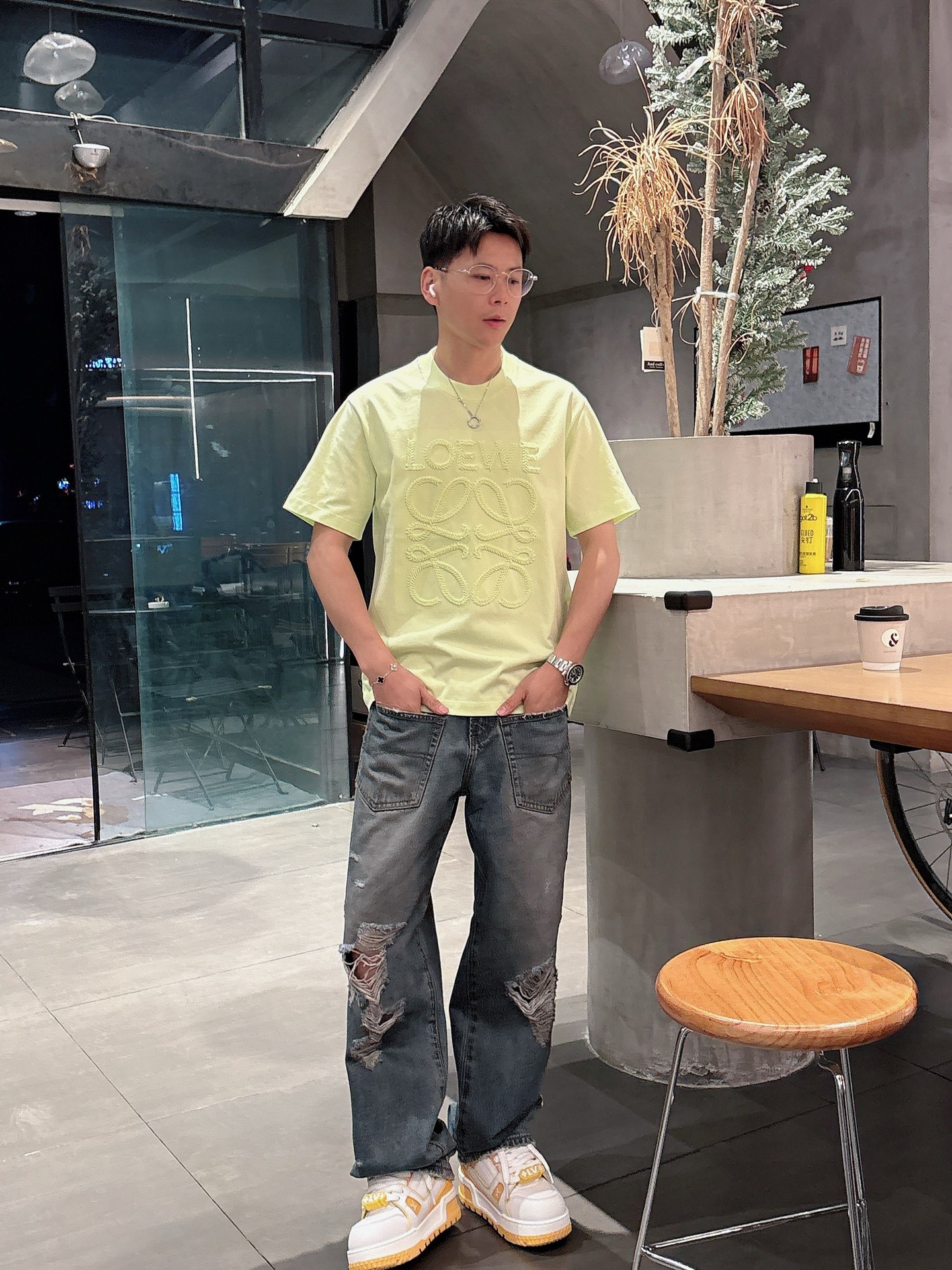   罗意威  三标齐全。 2025夏季新款最新品短袖T恤，专柜同步有售，原单狠货，时尚进口原版科技面料