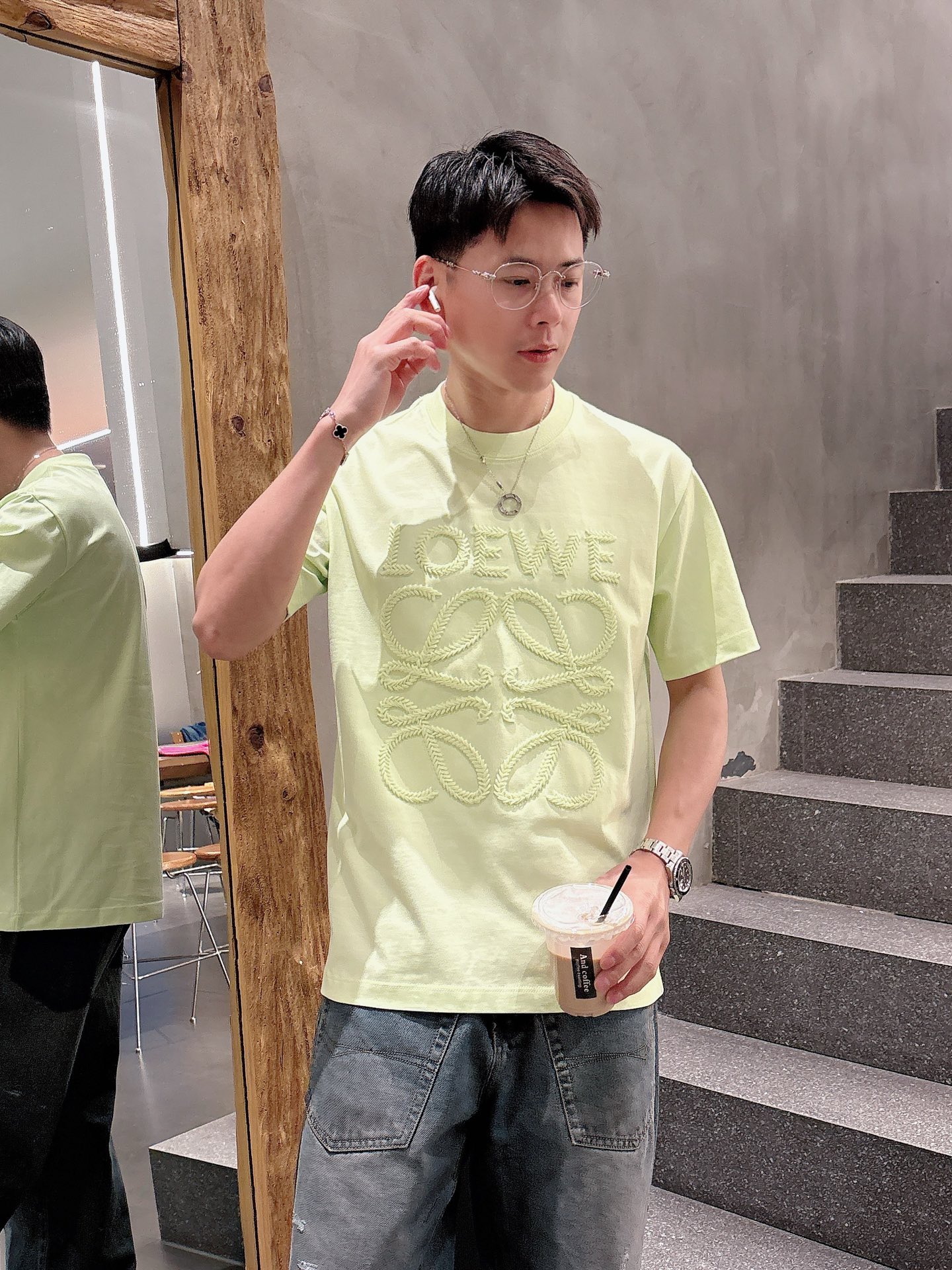    罗意威  三标齐全。 2025夏季新款最新品短袖T恤，专柜同步有售，原单狠货，时尚进口原版科技面料