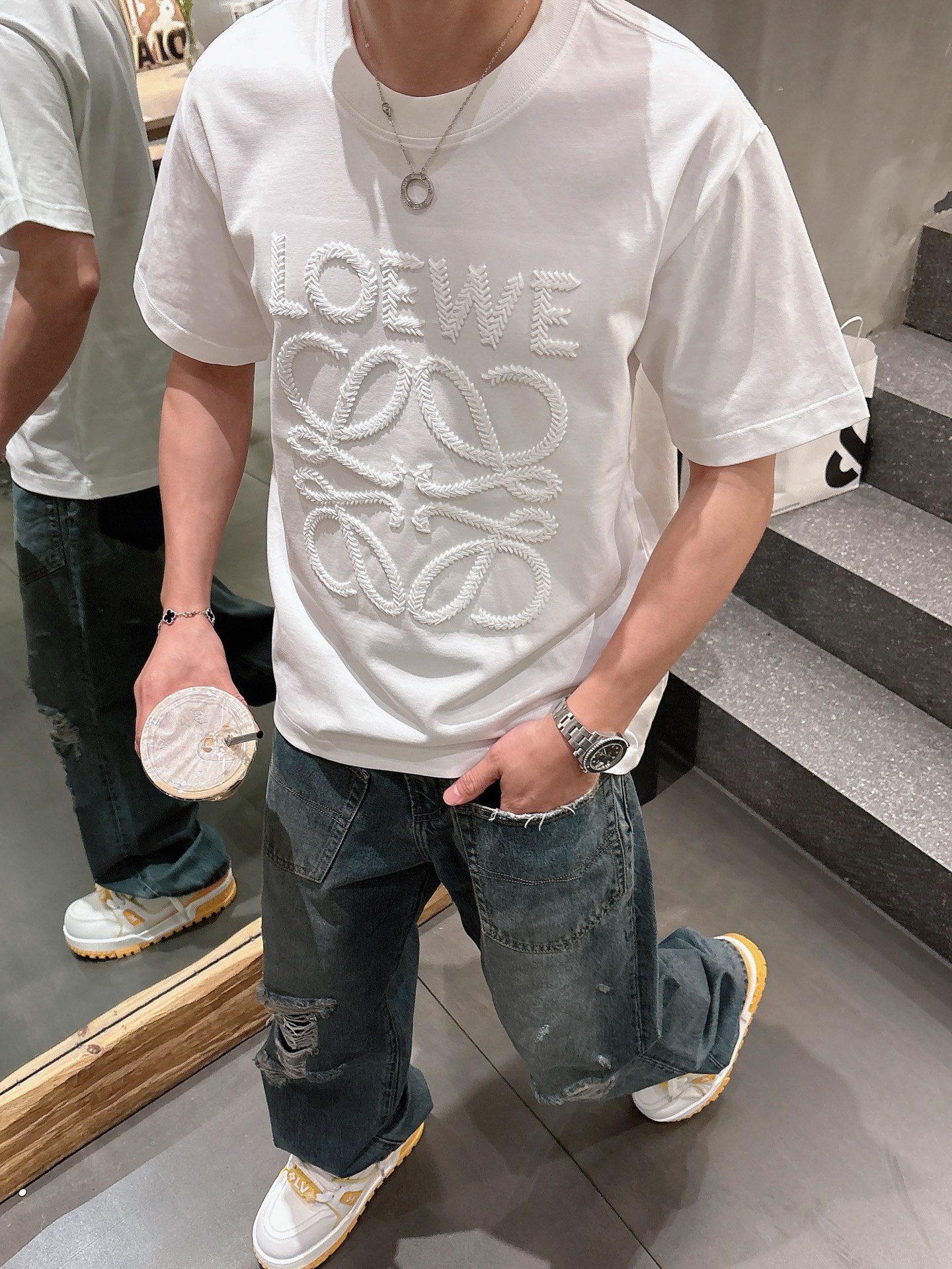    罗意威  三标齐全。 2025夏季新款最新品短袖T恤，专柜同步有售，原单狠货，时尚进口原版科技面料