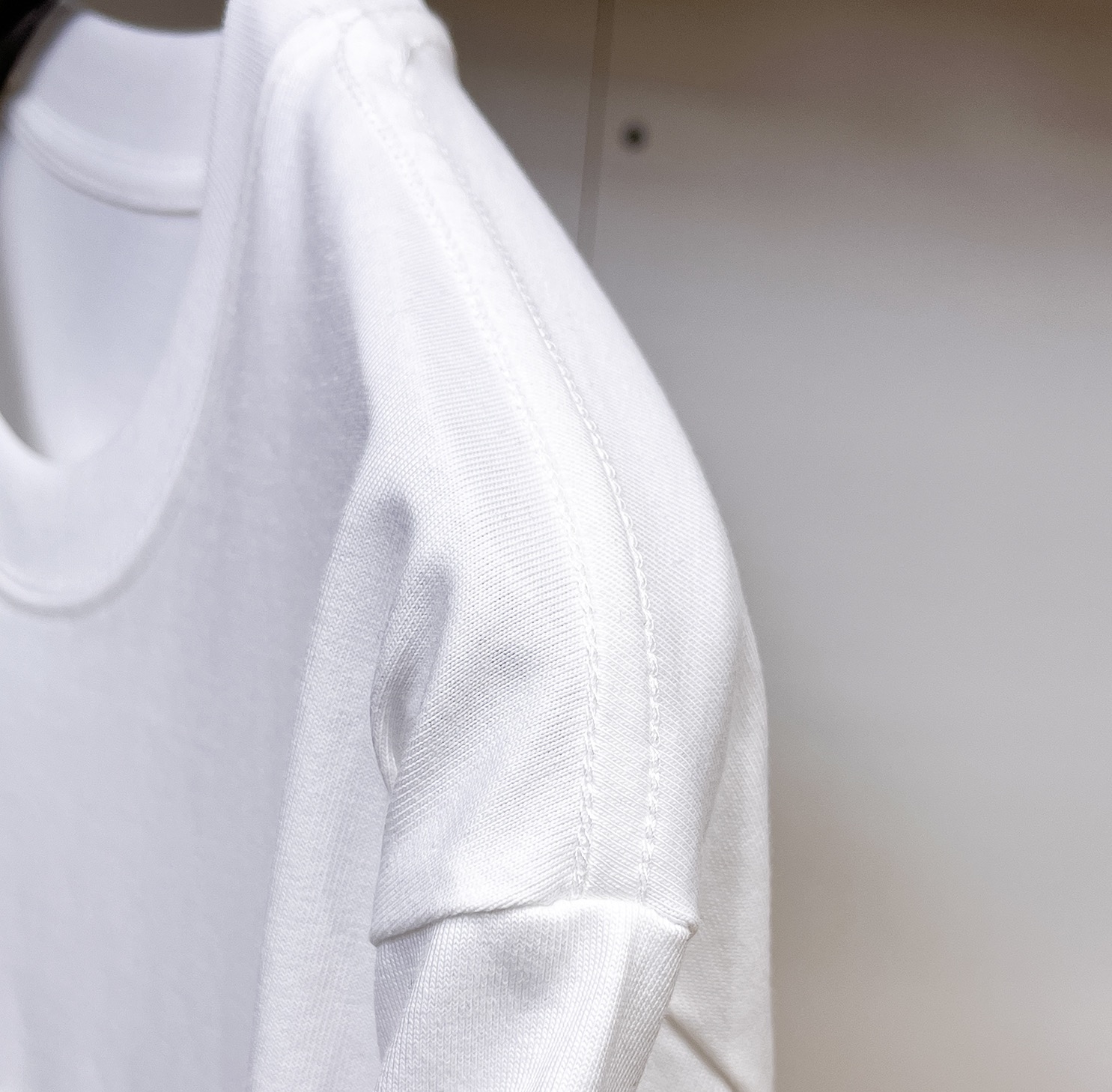High Grade Summer T-Shirts with Original Technology Fabric and Custom Hardware - 图片 6