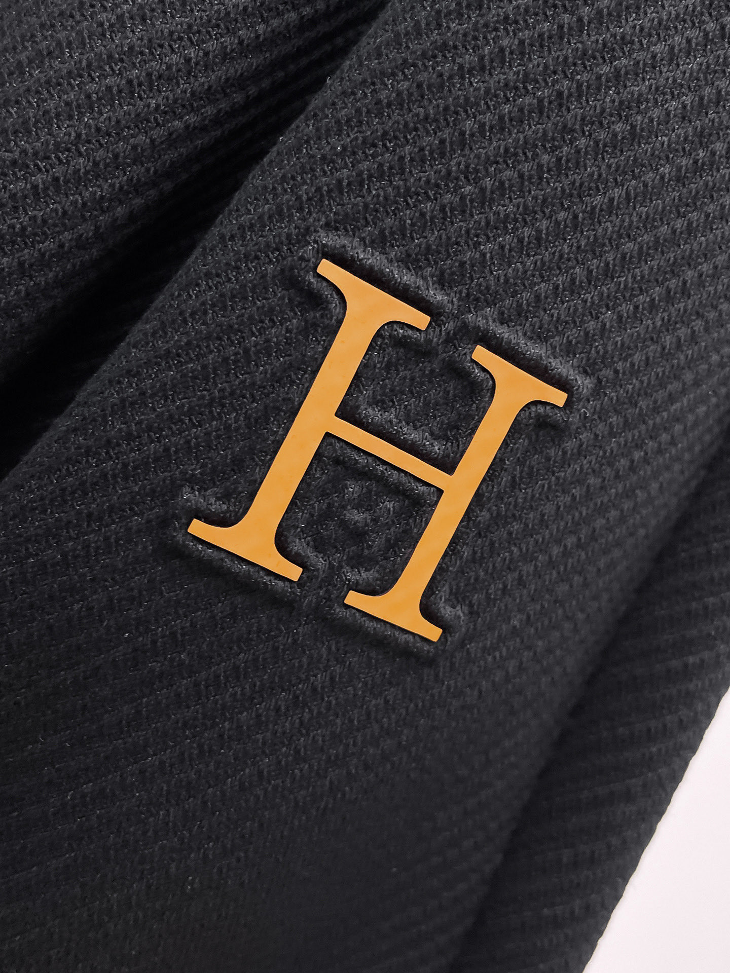 “2025 Men’s Summer Shorts: Advanced Fabrics, Impeccable Details, Original Logo Design” - 图片 5