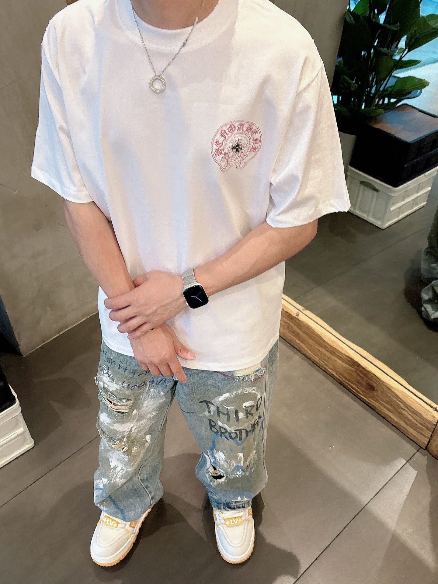    克罗心  三标齐全。 2025夏季新款最新品短袖T恤，专柜同步有售，原单狠货，时尚进口原版科技面料