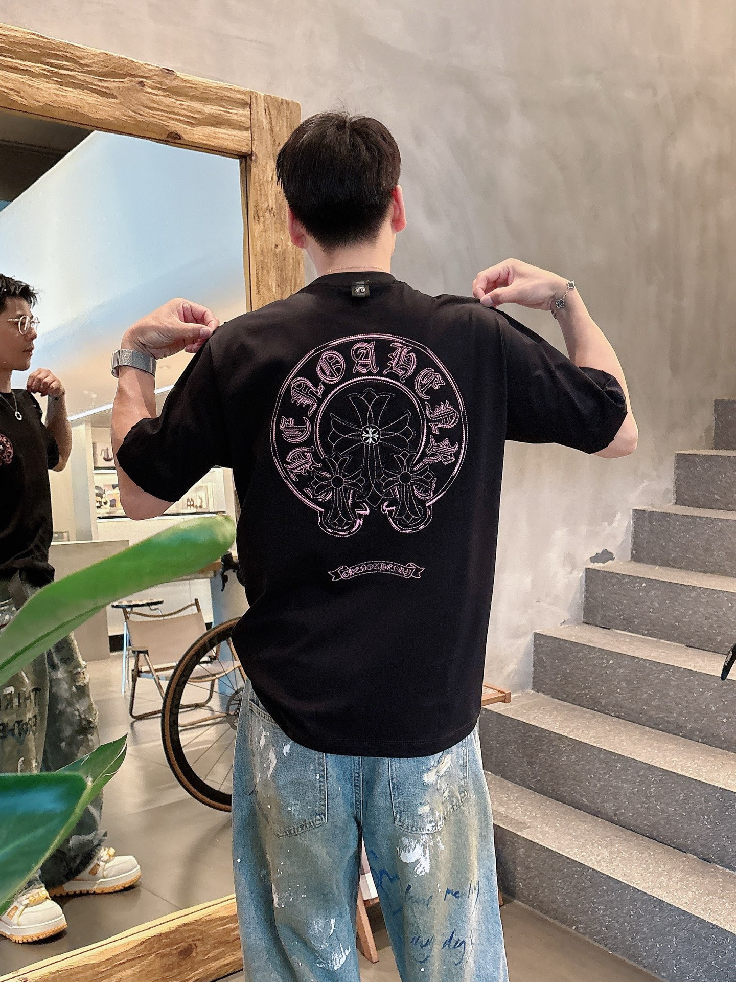    克罗心  三标齐全。 2025夏季新款最新品短袖T恤，专柜同步有售，原单狠货，时尚进口原版科技面料