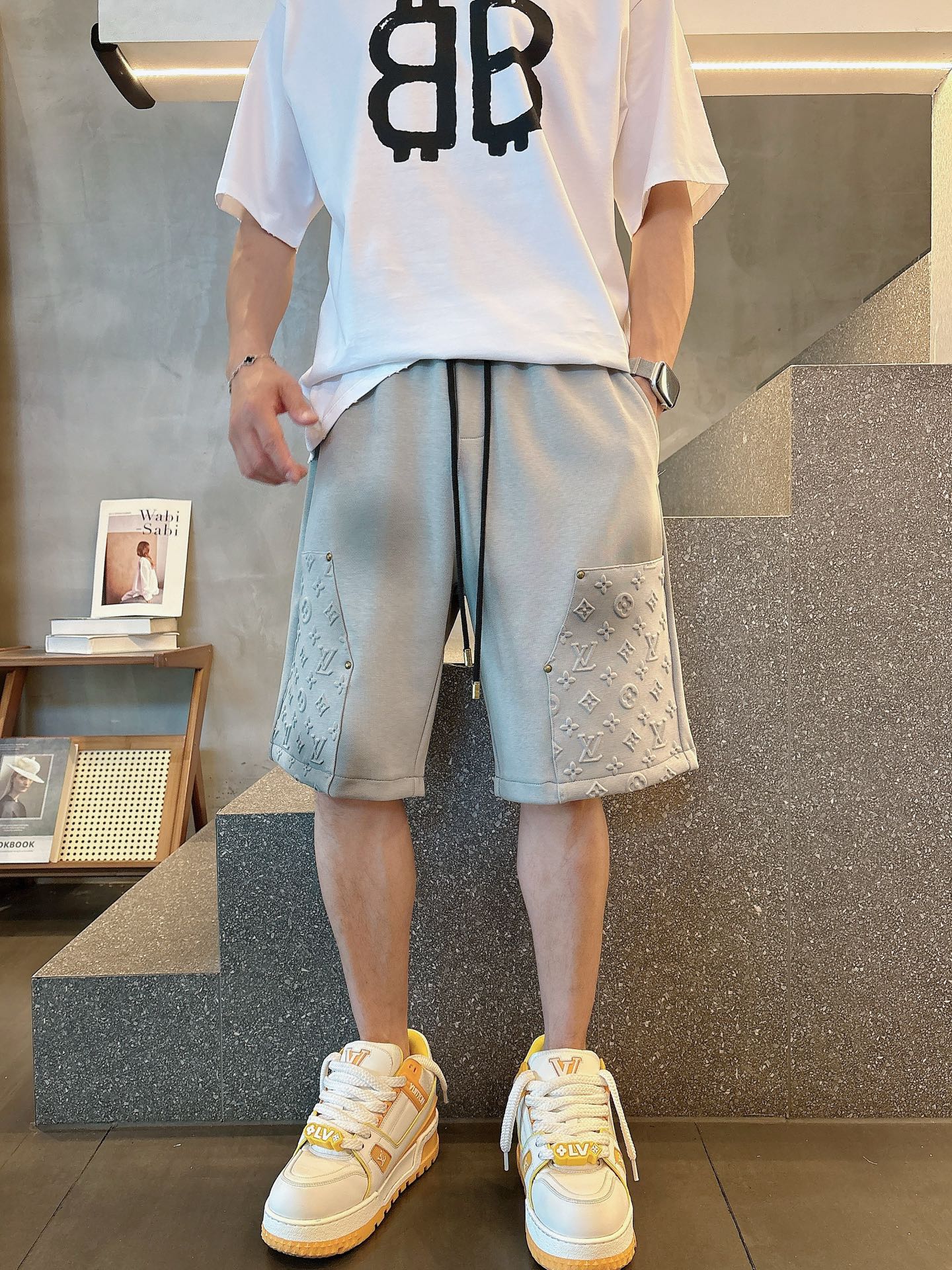 LV  三标齐全    2026夏季新款男士休闲短裤，高级定制面料透气面料 透气弹力舒适度极高，细节无可