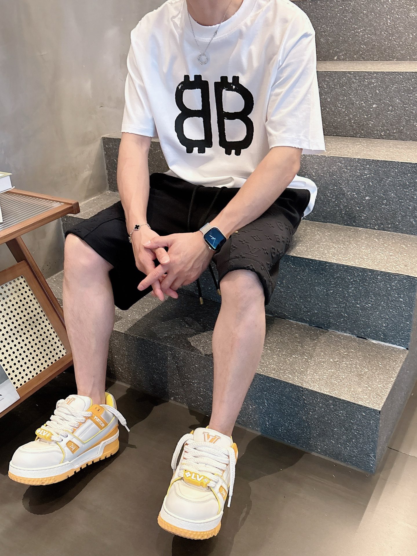 LV  三标齐全    2026夏季新款男士休闲短裤，高级定制面料透气面料 透气弹力舒适度极高，细节无可