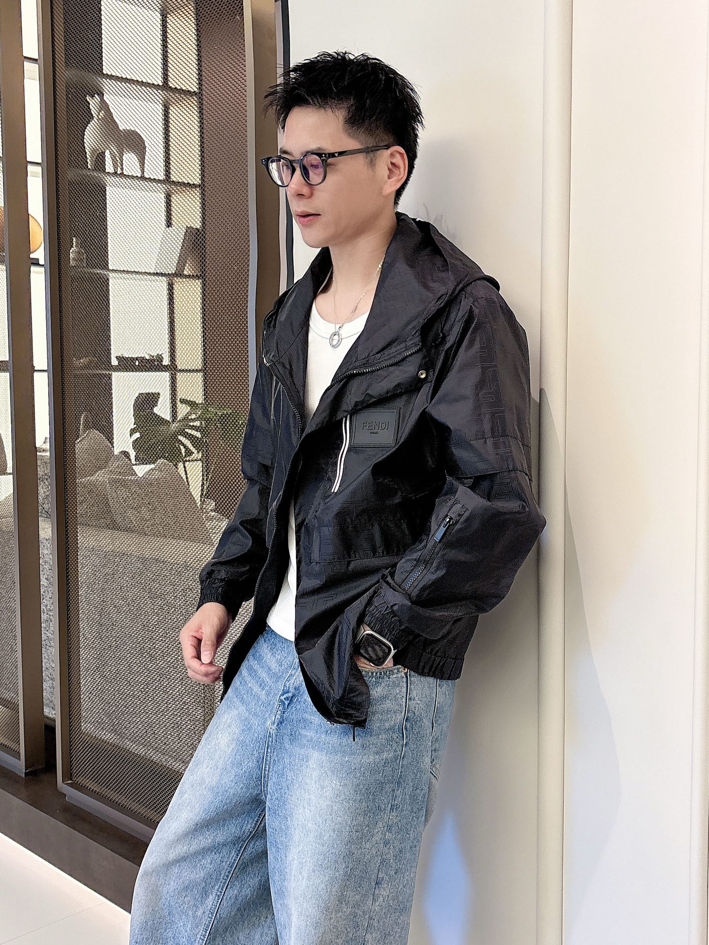 NO:528687,Fendi's official website has the same style, complete three standards, and is released in advance. 2025ss Spring new men's jacket, original single three standards, high-end version, customized counter fabric, breathable and comfortable, impeccable details, brand element design concept, reflecting high quality. The feel is delicate and soft, presents casual cut, and the upper body style is superb. Number of sizes M~3XL,,,fendi, jackets & coats, jackets & coats, alexander wang19860909芬迪 官网同款,三标齐全,提前发售 2025ss春季新款男士夹克外套,原单三标齐全高端版本 专柜定制面料 透气舒适度高,细节无可挑剔,品牌元素设计理念,体现高品质.手感细腻柔软 呈现休闲裁剪,上身版型超赞 码数M～3XL,,,fendi,jackets & coats,jackets & coats,alexander wang,Men's clothing