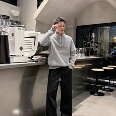 🏊 纪梵希 🆕2025秋冬新款休闲裤!官网同步发售。品牌经典LOGO休闲裤 ,定制面料,舒适度 🏊 纪梵希 🆕2025秋冬新款休闲裤!官网同步发售。品牌经典LOGO休闲裤 ,定制面料,舒适度