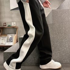 🏊 LV 🆕2025秋冬新款休闲裤!官网同步发售。品牌经典LOGO休闲裤 ,定制面料,舒适度极好 🏊 LV 🆕2025秋冬新款休闲裤!官网同步发售。品牌经典LOGO休闲裤 ,定制面料,舒适度极好