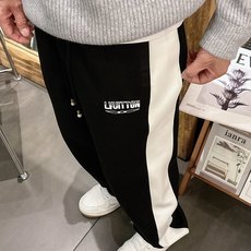 🏊 LV 🆕2025秋冬新款休闲裤!官网同步发售。品牌经典LOGO休闲裤 ,定制面料,舒适度极好 🏊 LV 🆕2025秋冬新款休闲裤!官网同步发售。品牌经典LOGO休闲裤 ,定制面料,舒适度极好
