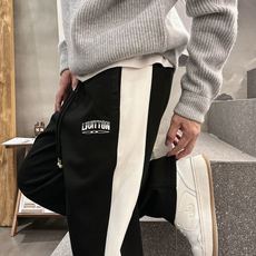 🏊 LV 🆕2025秋冬新款休闲裤!官网同步发售。品牌经典LOGO休闲裤 ,定制面料,舒适度极好 🏊 LV 🆕2025秋冬新款休闲裤!官网同步发售。品牌经典LOGO休闲裤 ,定制面料,舒适度极好