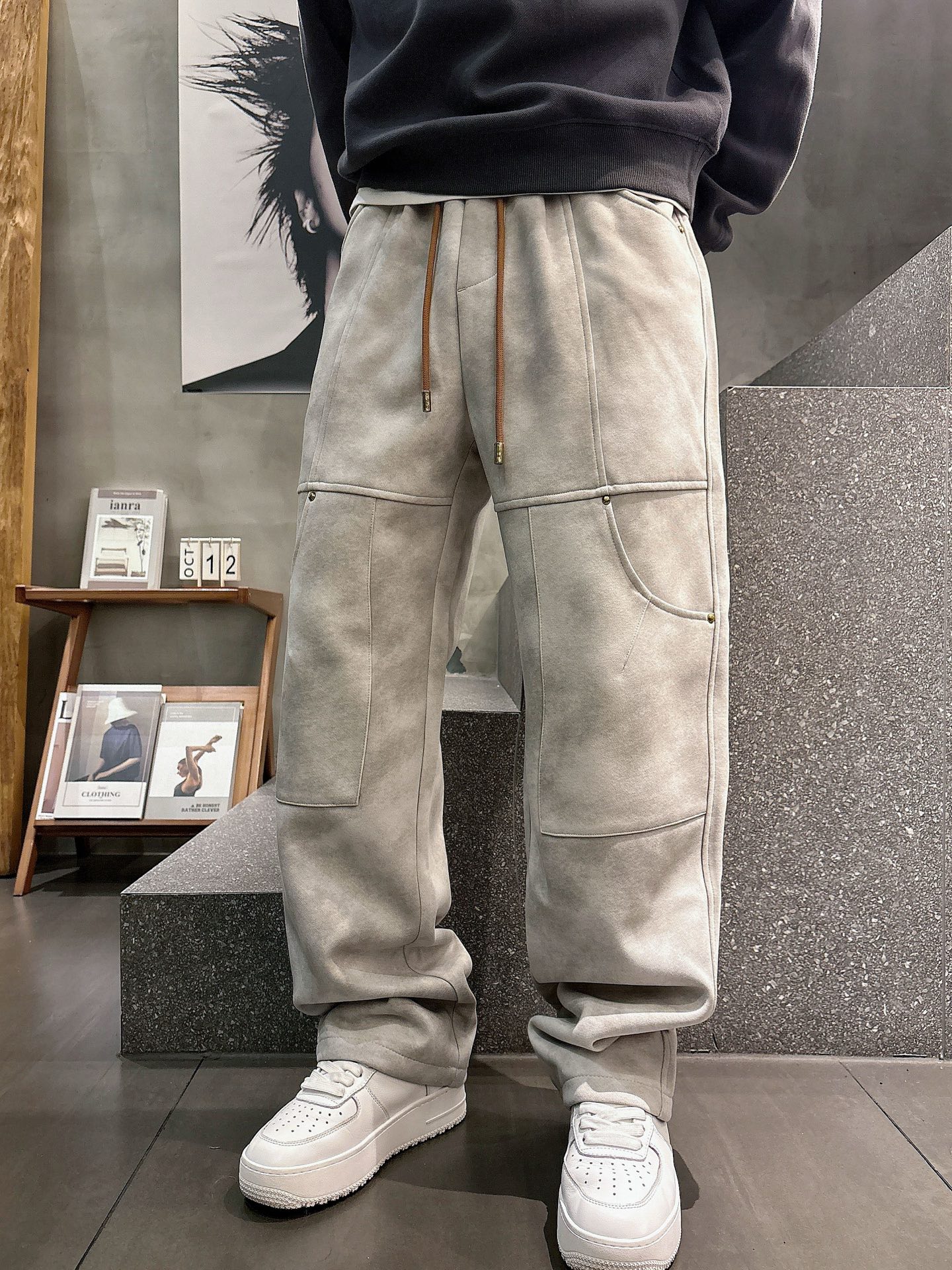 🌾 LV 🆕2025秋冬新款休闲裤！官网同步发售。品牌经典LOGO休闲裤 ，定制面料，舒适度极好，手触感