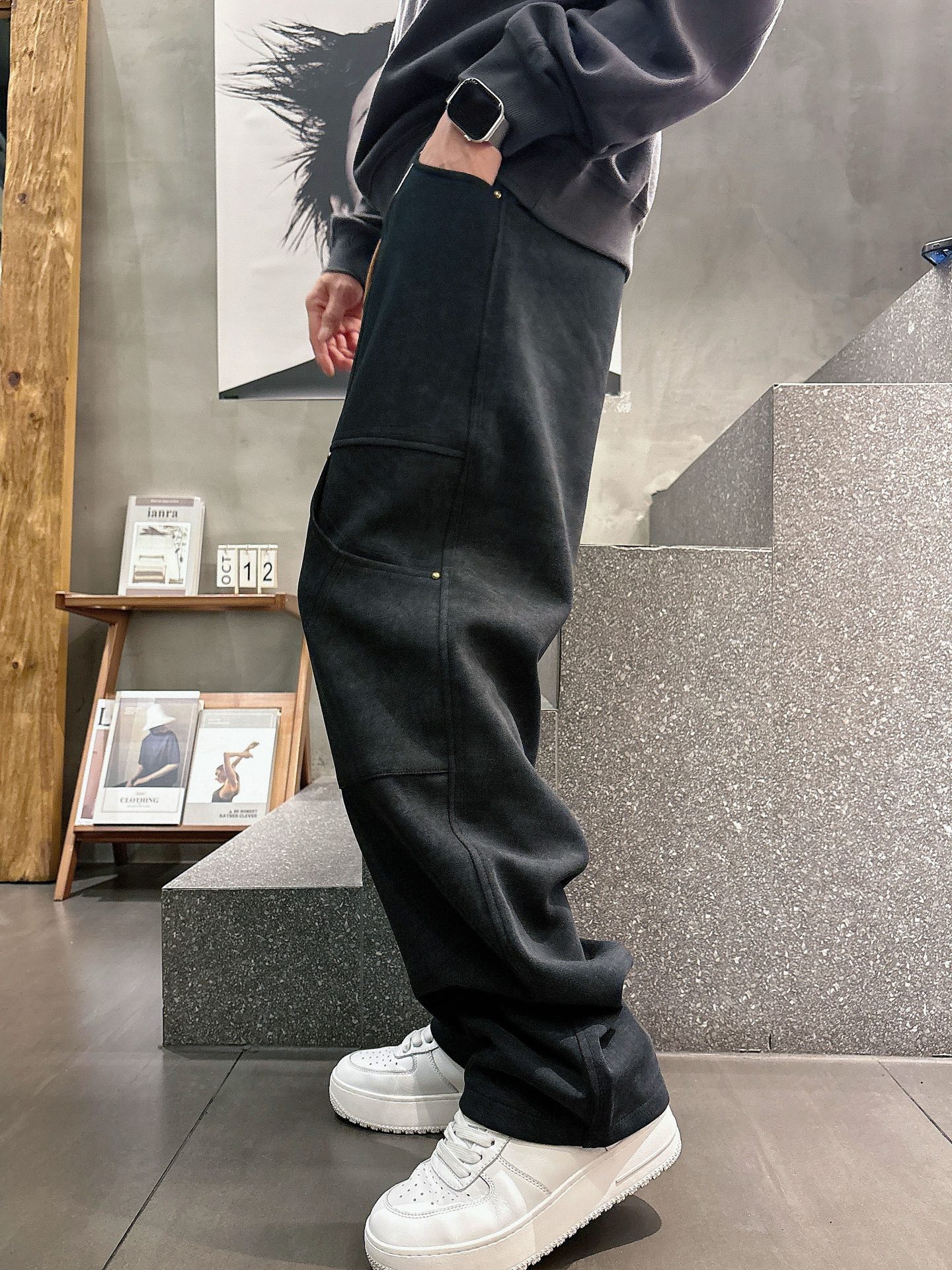 🌾 LV 🆕2025秋冬新款休闲裤！官网同步发售。品牌经典LOGO休闲裤 ，定制面料，舒适度极好，手触感