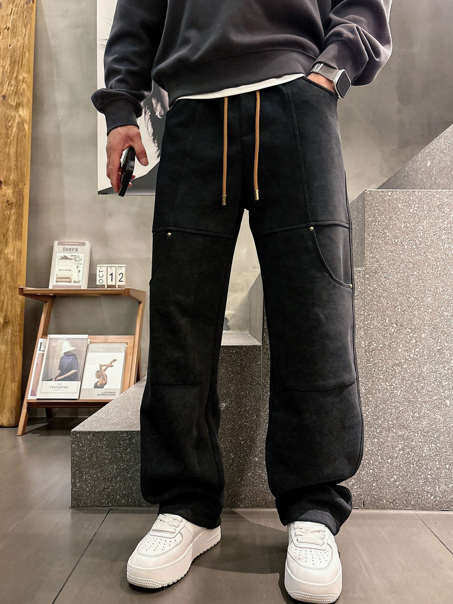 🌾 LV 🆕2025秋冬新款休闲裤！官网同步发售。品牌经典LOGO休闲裤 ，定制面料，舒适度极好，手触感