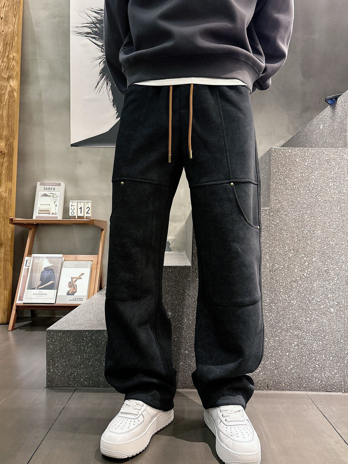 🌾 LV 🆕2025秋冬新款休闲裤！官网同步发售。品牌经典LOGO休闲裤 ，定制面料，舒适度极好，手触感